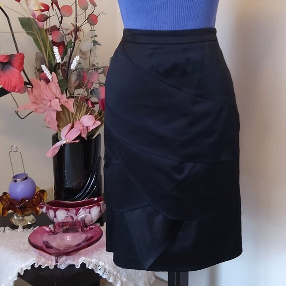 NWOT INFINITIF Women’s Black Multi Tiered Skirt Spring Fall Winter Knee Length - Picture 2 of 10